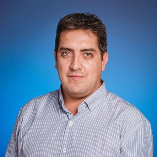 Roberto Flores